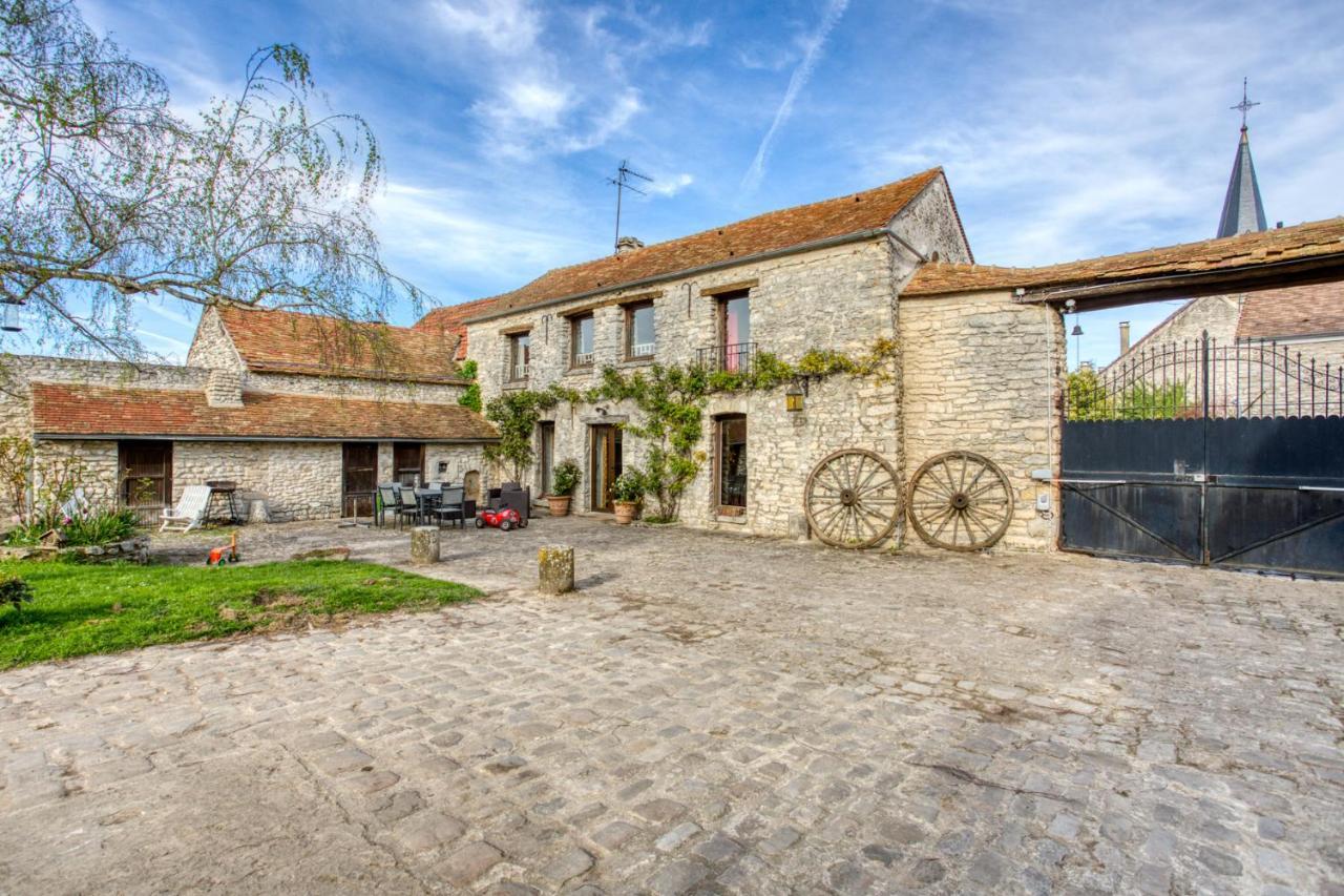La Fauconnerie Du Roy Montainville (Yvelines)