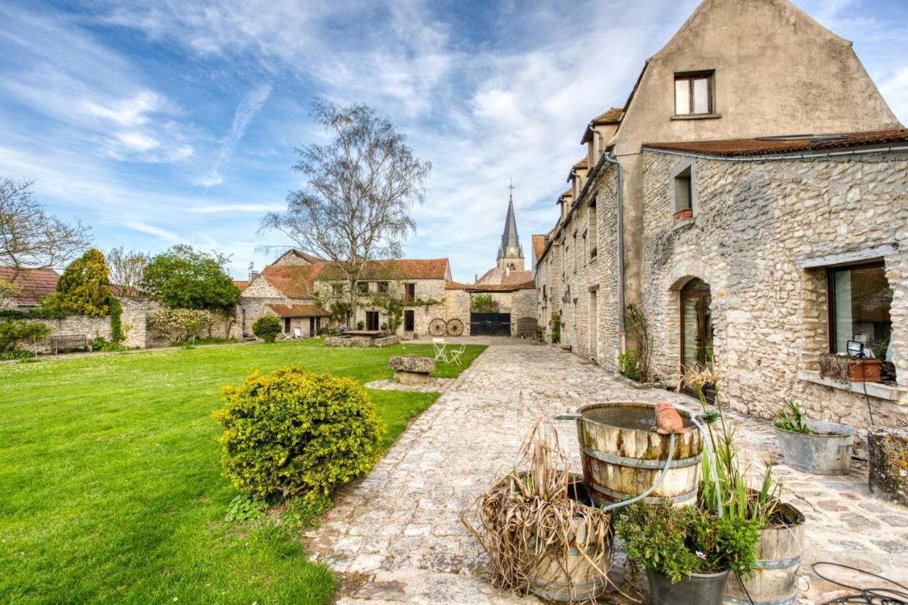 La Fauconnerie Du Roy Montainville (Yvelines)